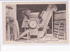 VILLERS-la-FAYE: vinification, le fouloir égrappoir - condition