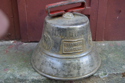Cloche bronze vieux - vieux, fondeur