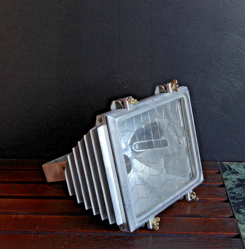 Projecteur industriel - industriel, en