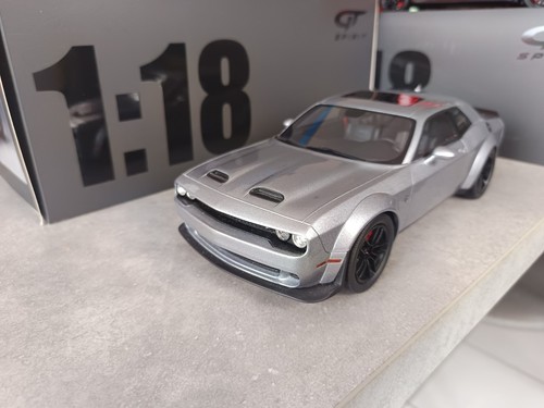 Dodge challenger red - red,