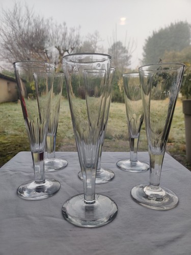 Flûtes champagne forme - À,