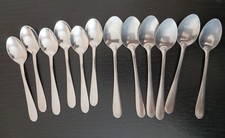 Lot de 12 petites cuillères à dessert