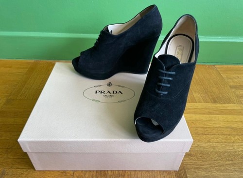 Prada chaussures compensées - chaussures,