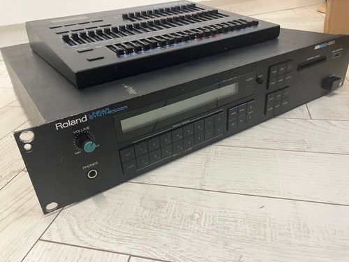 Roland 550 oled - +,