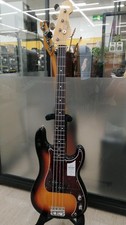 Guitare basse électrique FENDER JAPAN PRECISION BASS-02
