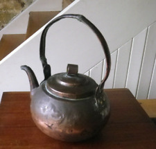 Très ancienne bouilloire en