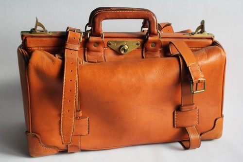 Sac voyage de médecin - de, ou