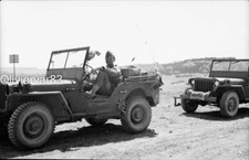 Négatif photo original - automobiles Jeep, militaire manoeuvre Armée française