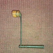 Ancienne clé manivelle pour