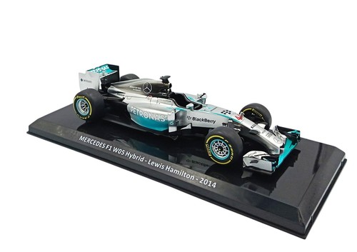 Formule mercedes w05 - 1,