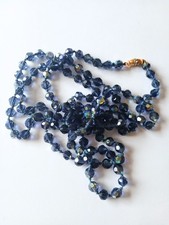 Collier ancien en perles de verre bleues à facette - Très long 130 cm