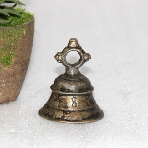 Cloche vache laiton - À,