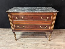 ​Commode de style Louis XVI