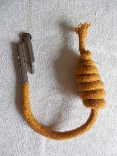 Ancien briquet amadou - ancien, a