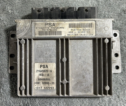 Calculateur moteur peugeot - calculateur,