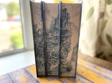 Farseer Trilogy✨Robin Hobb✨10th Anniversary✨Illumicrate Special Edition✨