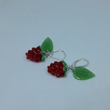 boucles d'oreille dormeuses en argent et verre de Murano framboises fruit unique