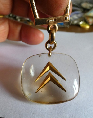 Ancien porte clé bourbon - ancien,