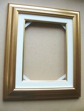 Cadre contemporain doré à la