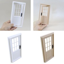 Porte de maison de poupée