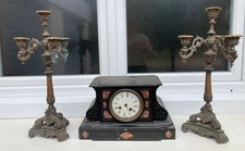 Garniture de cheminée