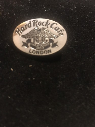 Hard rock cafe pin - rock,