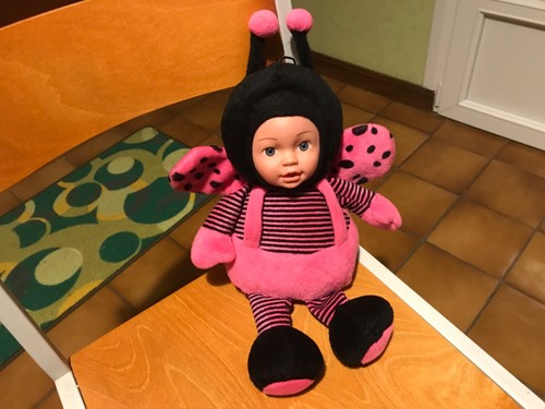 Poupée peluche coccinelle