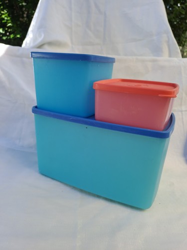Anciennes boites tupperware - anciennes,
