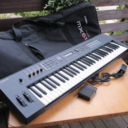 Clavier synthétiseur yamaha - clavier,