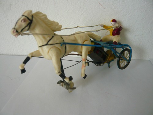 Ancien sulky avec driver - ancien,