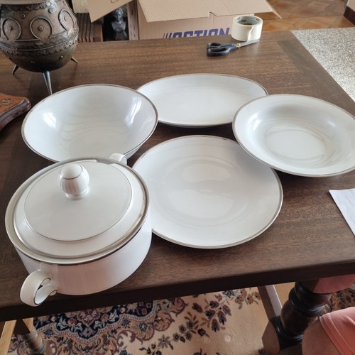 Service table porcelaine - en,