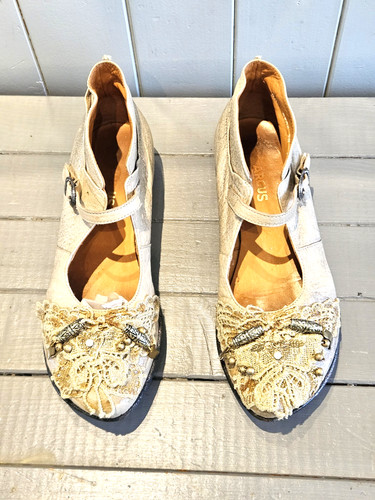Babies cuir scintillant beige