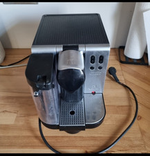 Cafetière NESPRESSO Latissima