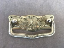 Ancienne petite poignée en