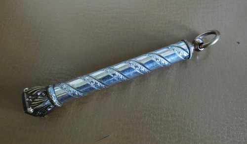 Ancien petit crayon - , mine