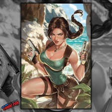 Fame: Angelina Jolie NYCC EXCLUSIVE Cosplay Tomb Raider LTD 80 w/COA - IN HAND