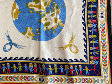 Foulard en soie haute qualité " 90 cm x 90 cm vintage scarf 231125