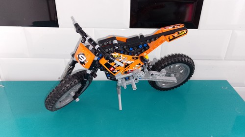 Incomplet lego vendue montée - incomplet,