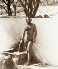 Vintage gay int photo shirtless guy slender young man swimming beach bulge +9614