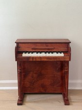 Caspinette Child’s Piano