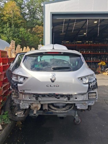 Malle hayon arriere renault - malle/hayon,
