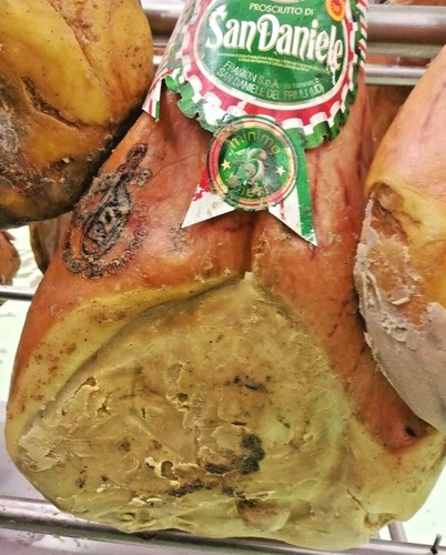Jambon crue san - crue,