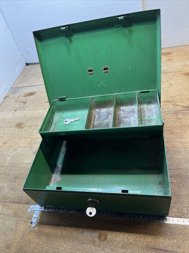 Boite bijoux coffre - boite, a