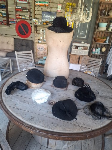 Lot ancien chapeaux - lot, 9