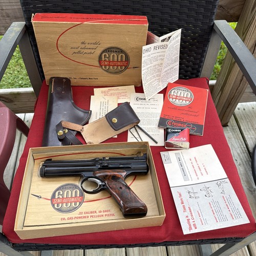 Crosman model 600 air - model,