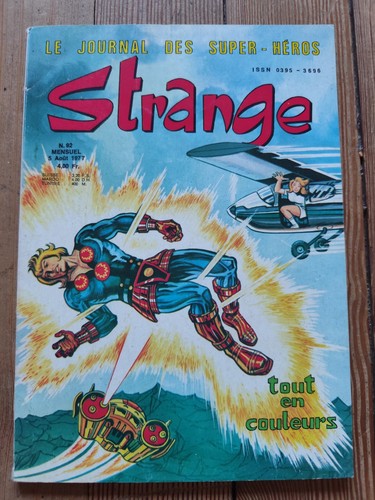 Strange août 1977 - août,