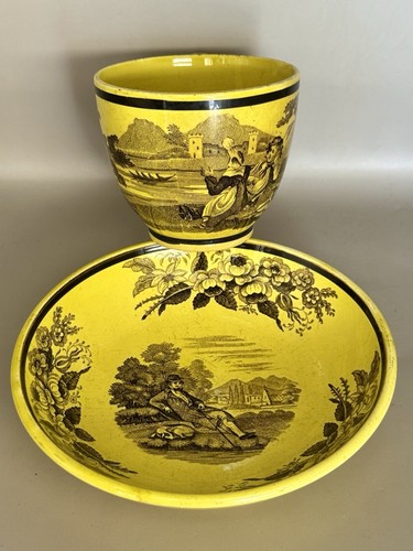 Rare tasse sous - sous,