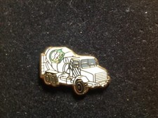 RARE PINS CAMION TRUCK TOUPIE BÉTON 