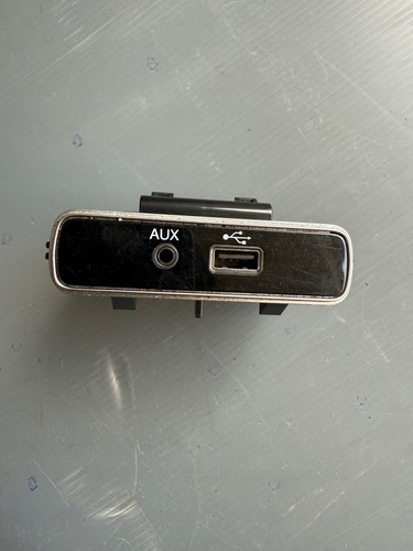 Port usb femelle abarth - usb,