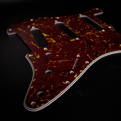 Pickguard fender strat - •, 4